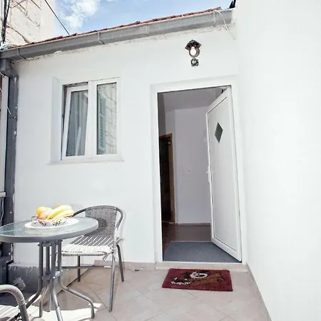 Bed & Breakfast The Garden & Split