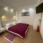 The Garden & 3*