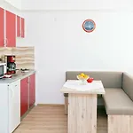 The Garden & 3* Split