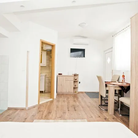 The Garden Rooms&suites Bed & Breakfast Split